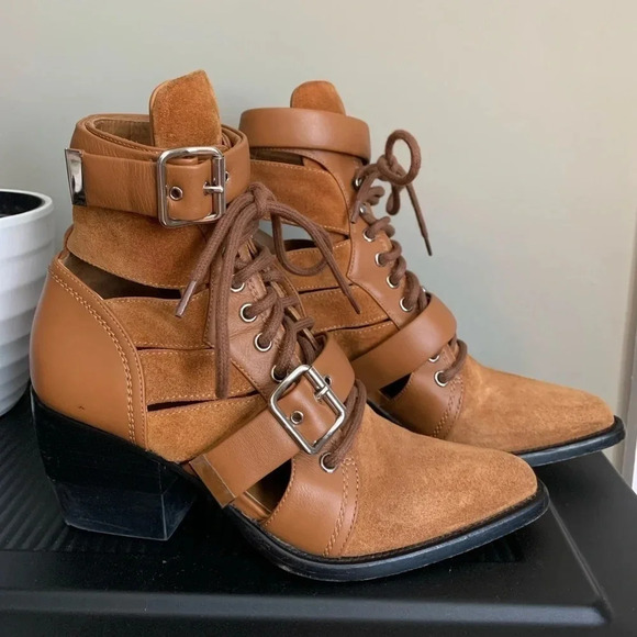 CHLOE Rylee Suede & leather ankle boots with buckles made in Italy size 37 US6.5 - Picture 4 of 12